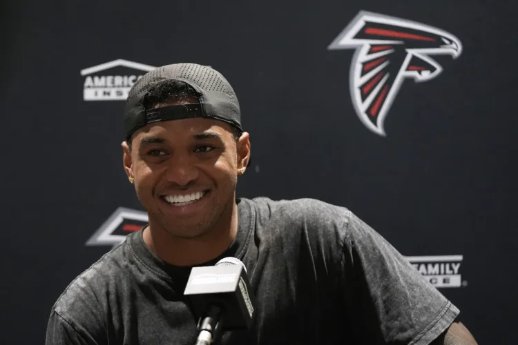 Falcons select Tagovailoa as Week 1 starter vs. Steelers